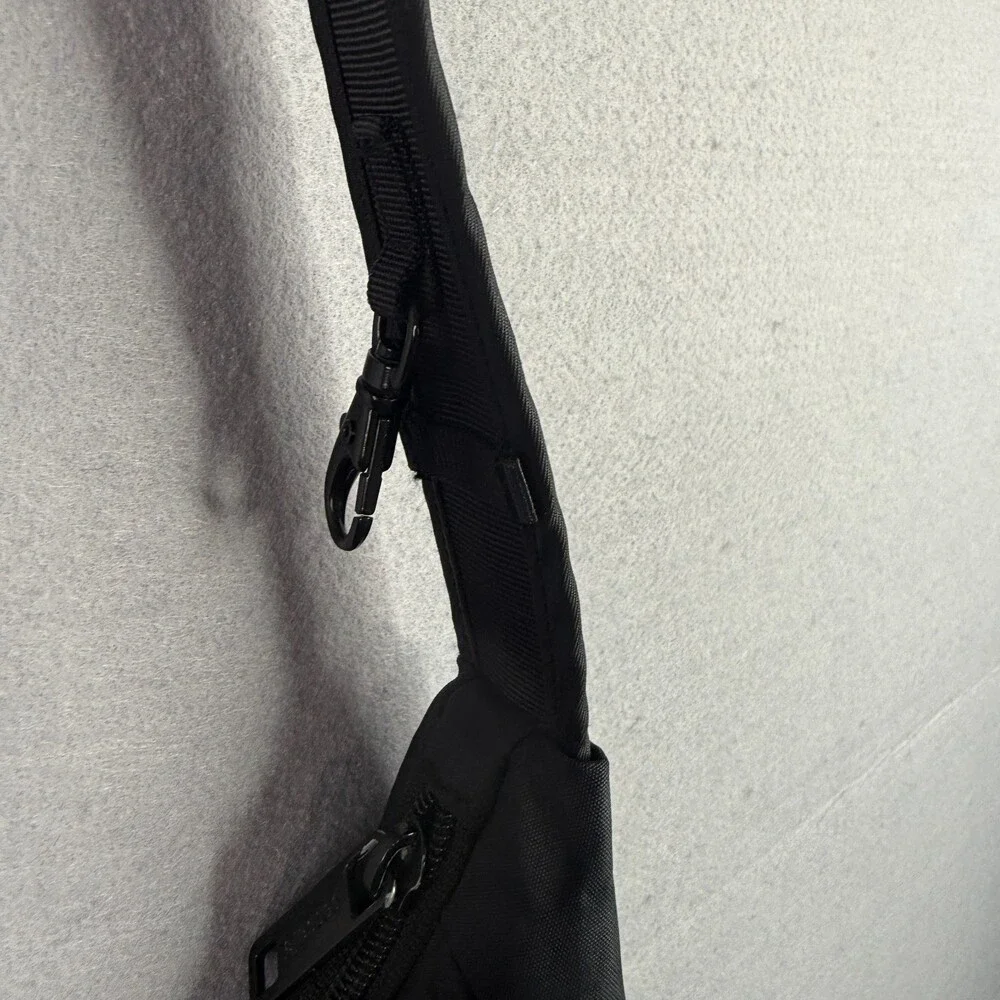 Pacsafe Citysafe 200 G2 Crossbody Bag Black Nylon RFID Safe Anti-Theft Travel - Picture 4 of 15